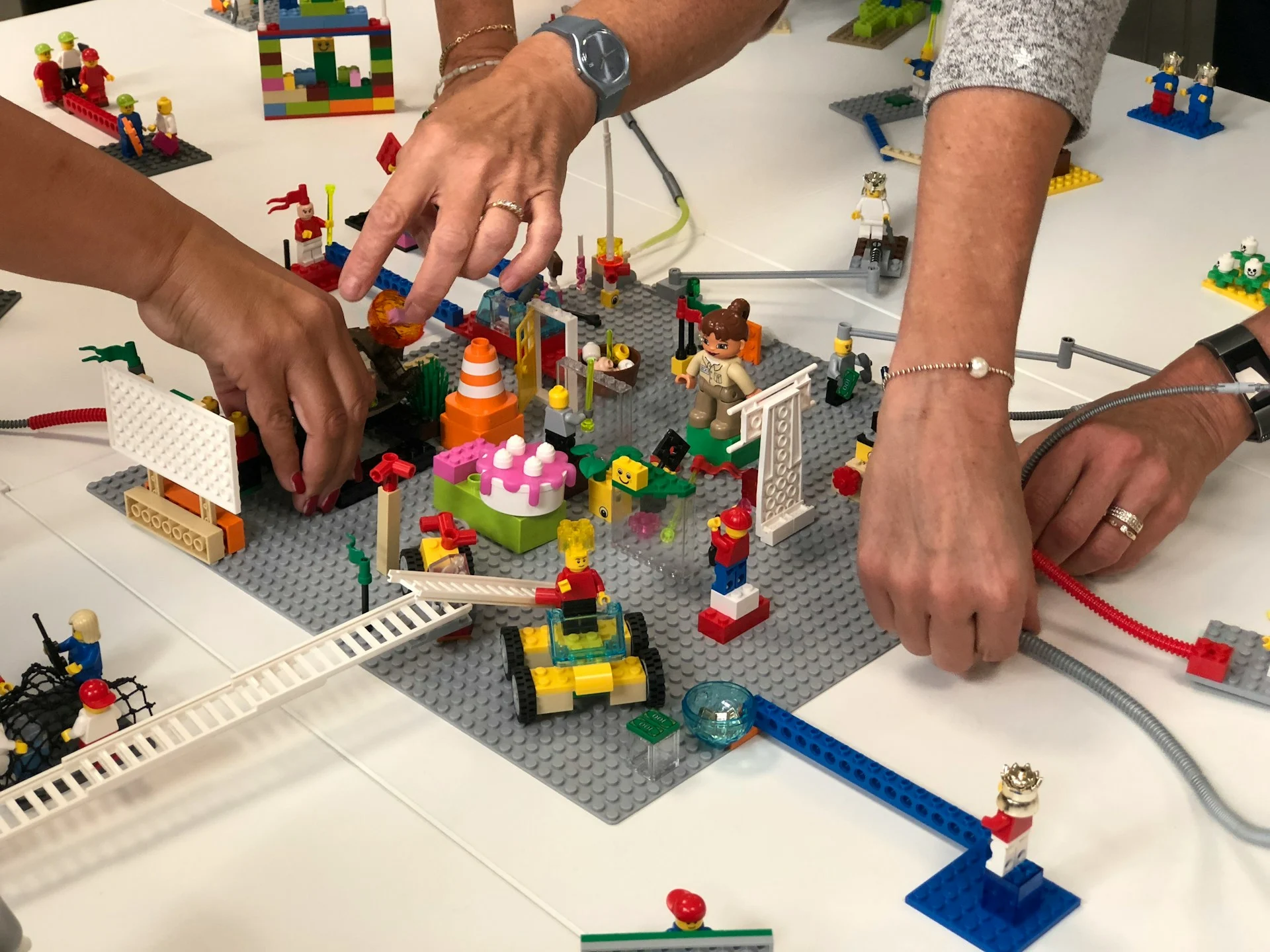 The LEGO® SERIOUS PLAY® LSP methodology - EQuest Asia lego® serious play® (lsp) workshop facilitator training equest asia photo by amélie mourichon 5